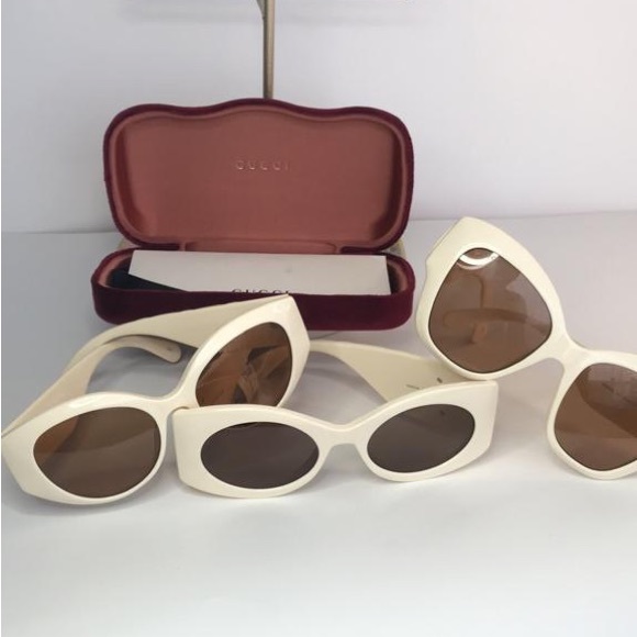 GUCCI GG0809S 002 cat eye  sunglass comes in a ivory frame with brown lenses. - Picture 10 of 15